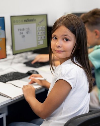 close-up-kid-while-having-technology-education-class_23-2149123764